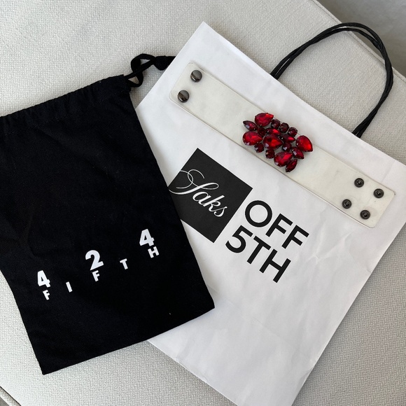 Cuff bracelet in faux red 'stones' and clear plastic. - Picture 11 of 15